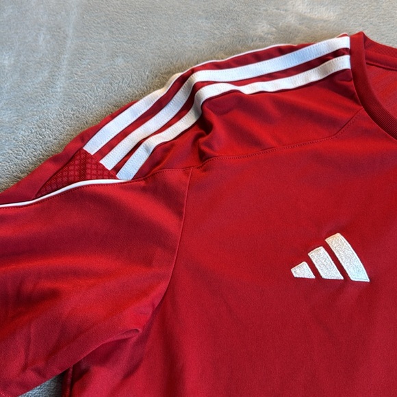 Adidas Aeroready TIRO 23 Training T-Shirt Red Size Large - Picture 4 of 12